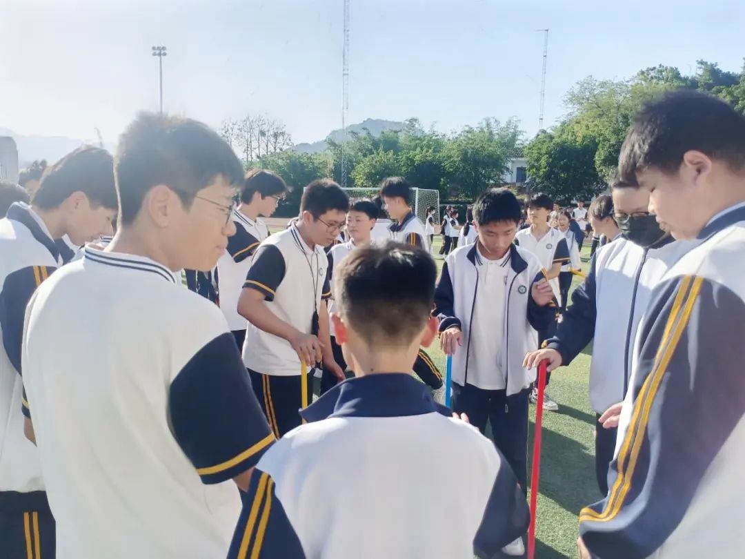 火力全开·燃动青春——高新一中初中部德育活动之"运动游戏日"